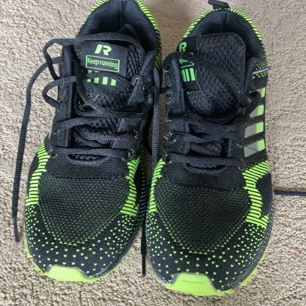 Keep Running green and black athletic comfortable shoes Size 9